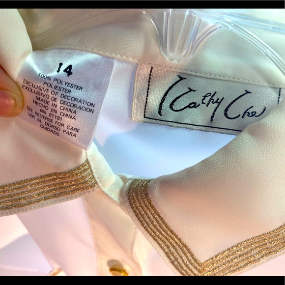 KATHY CHO- White with Gold Ranch Detail Buttondown - Picture 3 of 3